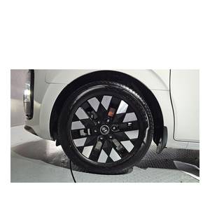 Hyundai Staria 4x4 Campervan 2023 avec boîte automatique et sièges en cuir, 3 963 km, Diesel, Caméra de recul, Conduite à gauche - Product Image 5