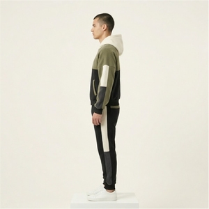 Chándal de Forro Polar Térmico Personalizado para Hombre con Bolsillos Acolchados 3D, Sudadera con Capucha de Manga Raglán y Pantalones Jogger Ajustados - Product Image 4