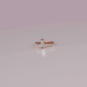 แหวนแต่งงานเพชรแล็บโกรว์ 14KT ทองคำทรงบาแก็ตต์ ดีไซน์เรียบหรู คลาสสิก ทันสมัย พร้อมแหวนทำมือตามสั่ง - Product Image 2