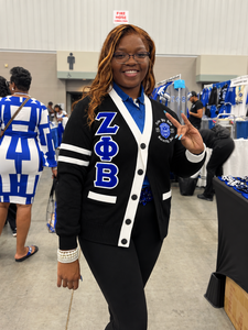 Suéter Cárdigan de Punto Acrílico Personalizado con Bordado de la Hermandad Zeta Phi Beta para Mujer, Estilo Universitario, para Invierno - Product Image 3