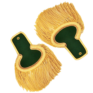 Epaulettes Gold Moon en rojo y dorado con flecos en espiral, hechos a mano, para ceremonias y desfiles, en venta, hechos en Pakistán. - Product Image 6