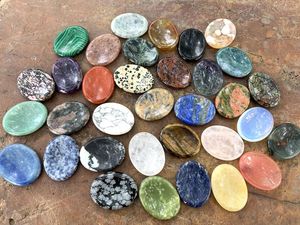 ชุดอัญมณีหลายชิ้นสำหรับให้เป็นของขวัญและพลังงานบวกชุดหินอัญมณีหลายแบบสมดุล - Product Image 4