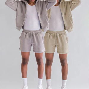 Conjunto de Sudadera con Capucha y Pantalones Cortos de Felpa Gruesa Personalizado para Hombre, Dos Piezas, Estilo Casual Deportivo para Verano - Product Image 4