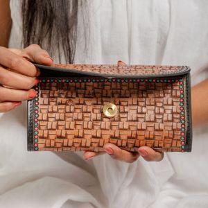 Hot Selling Handmade Genuine Leather Clutch Hand Tooled Stylish Unique Design Coin Purse Western Best Selling <b>Wallet</b> - Product Image 2