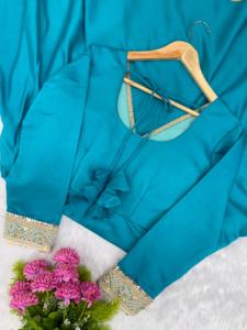 ชุดวังไหมสีฟ้าครามพร้อมเลื่อมและ dupatta - Product Image 3