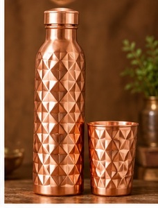 Botella de agua de cobre hecha a mano y juego de tazas a juego con patrón acanalado, vajilla portátil - Product Image 4
