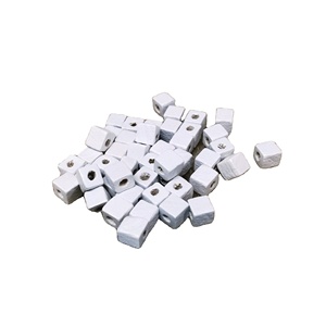 Perles en bois Cube de 5 mm 50 perles en bois de forme personnalisée et colorées en forme et taille produit indien fabriqué à la main - Product Image 1