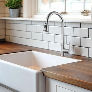 Rubinetto da Cucina ad Arco Alto Monocomando in Acciaio Inossidabile Nichel Spazzolato con Doccetta Estraibile - Product Image 1