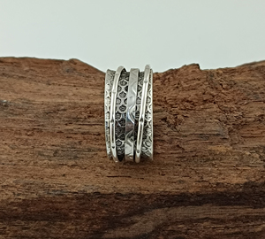 Wholesale Shree Jaipur <b>Silver</b> 925 Sterling <b>Silver</b> Amethyst Bezel Setting Honeycomb Textured Double Spinning <b>Band</b> <b>Ring</b> - Product Image 6