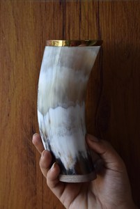 Mug à boire en corne de buffle fait main, style viking, verre à bière en corne naturelle, vaisselle rustique, cadeau pour la maison ou le restaurant - Product Image 2