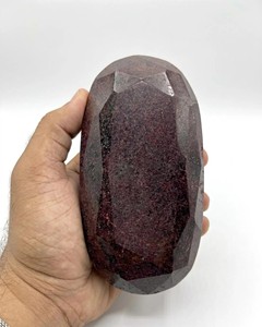 พลอยทับทิมทรงรีเจียระไนแบบมรกต 5000 กะรัต แบบคาโบชอง  หินธรรมชาติแบบหลวม ขายส่งจำนวนมากสำหรับทำเครื่องประดับ - Product Image 1