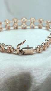AMBER JEWELS T-2577 Bracelet tennis en cristal plaqué or 10K certifié IGI, taille brillant, sertissage clos, chaîne unisexe de luxe - Product Image 4