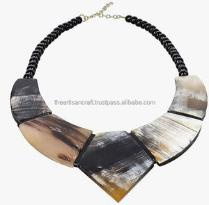 Collar de cuerno hecho a mano para estilo bohemio, collar de cuerno natural, joyería étnica, collar con colgante de cuerno único para mujer - Product Image 1