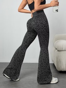 Leggings Deportivos Sublimados Premium con Estampado de Guepardo |   Leggings Deportivos Transpirables de Alta Elasticidad |   Pantalones Deportivos Ajustados - Product Image 4