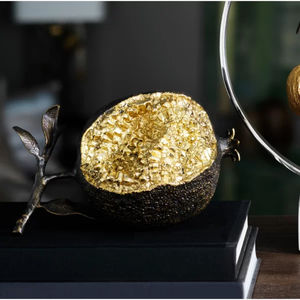 Escultura de Aluminio Inspirada en la Granada, Decoración Natural Moderna, Tema Dorado y Negro, Figura de Fruta para Mesa de Comedor, Decoración del Hogar Hecha a Mano - Product Image 3