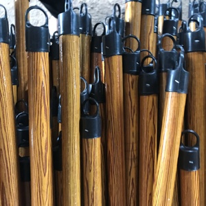 Mango de escoba de madera recubierto de PVC, palo de fregona de 1200x22mm, mango de alta calidad, recubierto de pvc - Product Image 1