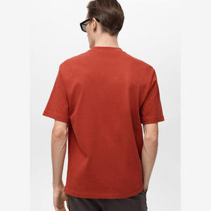 T-shirts personnalisés en gros de haute qualité, T-shirts en coton peigné avec impression pailletée, col et poignets contrastants pour hommes - Product Image 6