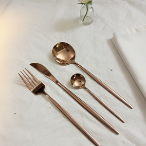 Juego de Cubiertos de Alta Gama con Acabado de Cobre, Cubiertos Metálicos Duraderos para Bodas y Hoteles, Cubiertos Decorativos para Mesa - Product Image 3