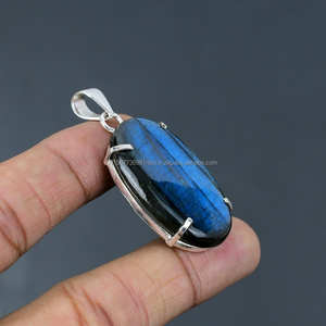 Colgante bohemio de plata de ley 25, piedra preciosa Original Vintage con chapado en oro, regalo de joyería de labradorita hecho a mano - Product Image 1