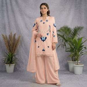 Ensemble Kurti et pantalon pour femme, couleur pêche, avec broderie bleue et dupatta, tenue décontractée traditionnelle indienne et pakistanaise, coupe ample, longueur cheville - Product Image 1