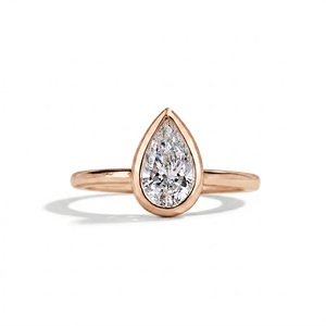 Bague fine en or jaune 18 carats certifiée IGI, diamant de laboratoire taille poire 3 carats IGI, couleur E, pureté VS1, bague de mariage pour femme, bague solitaire - Product Image 3