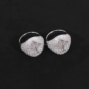 Anillo de Moissanita para Hombre, Estilo Hip Hop, con Incrustaciones Completas de Piedras, Corte Baguette, Diseño de Cruz, Religioso, Personalizado, Estilo Rapper, Bañado en Rodio, con Engaste Pavé, en Plata - Product Image 4