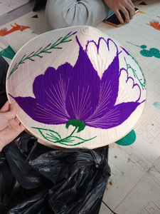 Sombreros Cónicos Vietnamitas al por Mayor, Hechos a Mano con Hojas de Palma Natural y Bambú - Product Image 4
