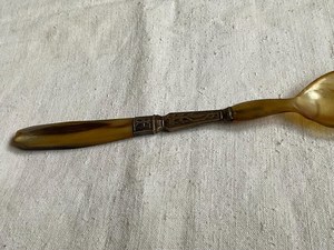 Juego de 2 cucharas de resina de diseño con mango de cuerno, cubiertos hechos a mano para ensalada, vajilla de mesa, herramientas de uso diario - Product Image 2