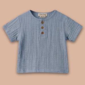Ensemble T-shirt Henley à manches courtes en mousseline biologique Cot & Candy et pantalon de détente, collection été Aqua - Product Image 3