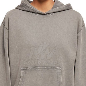 Sudaderas con efecto lavado ácido, tela ligera y transpirable con un diseño único, perfectas para uso diario y estilo casual urbano. - Product Image 4