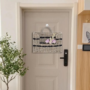Panier suspendu en jonc de mer tressé fait main avec corde en coton noir, panier de rangement artisanal, vente en gros, écologique, fabriqué au Vietnam - Product Image 6