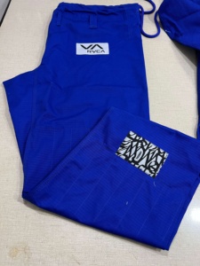 Lot RVCA Shoyorol bleu sur mesure # Kimono de Jiu-Jitsu Brésilien Bleu 105, Uniforme de Jiu-Jitsu Personnalisé Bleu 105 - Product Image 5