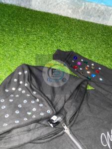 เสื้อฮู้ดซิปประดับคริสตัลแบบกำหนดเอง – เสื้อฮู้ดสตรีทแวร์สุดหรูสไตล์ Y2K – ทรงโอเวอร์ไซส์ – เสื้อฮู้ดโลโก้แบบกำหนดเองสำหรับทุกเพศ – คุณภาพพรีเมียม - Product Image 4