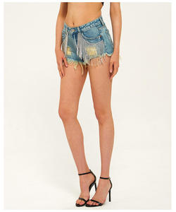 Shorts de mezclilla de cintura alta con borlas de diamantes de imitación y dobladillo deshilachado, estilo veraniego - Product Image 4