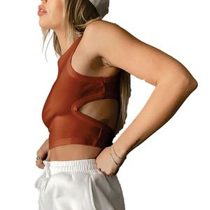 Débardeur court côtelé vert émeraude tendance Y2K avec fentes latérales, style athleisure, pour boutiques de vêtements féminins en gros - Product Image 6