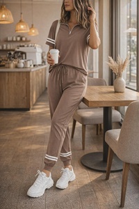 Ensemble de survêtement 2 en 1 pour femmes, rose, à capuche, demi-zip, manches longues, couleur unie, coupe décontractée, avec poches latérales, pour l'automne - Product Image 5