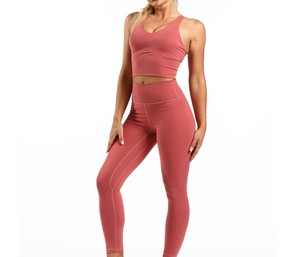 Ensemble de yoga professionnel personnalisé de haute qualité pour femmes, 2 pièces, sans couture, avec impression de logo légère, meilleur design, motif uni - Product Image 5