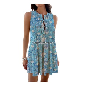 Tunique en coton imprimée à la main de manière éthique pour femmes, haut tissé léger, style bohème chic, artisanat indien - Product Image 1