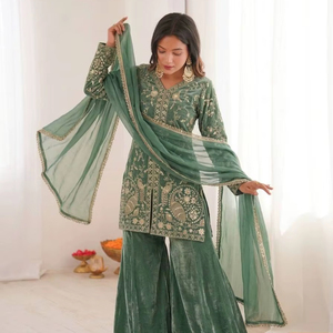Ensemble Kurti Palazzo de luxe brodé avec dupatta en soie et bordure en dentelle – Idéal pour les mariages et les soirées - Product Image 1