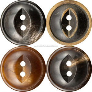 Bouton de couture personnalisé 4 trous Boutons en corne naturelle en résine pour costumes et pantalons de tailleur d'Inde - Product Image 2