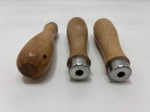 Mangos de madera hechos a mano para herramientas de jardín, duraderos, ergonómicos, de repuesto, al por mayor, ferretería agrícola, personalizados, sólidos - Product Image 2