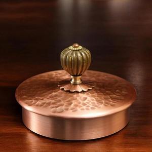 Bouilloire à thé vintage de luxe en cuivre avec bec courbé élégant, poignée décorative en cuivre, couvercle assorti et corps en cuivre martelé - Product Image 4