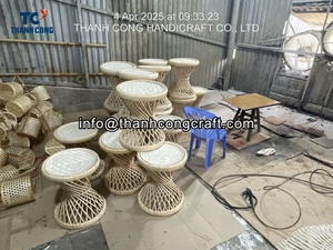 Venta al por mayor de urnas de madera para cenizas con la producción de urnas de madera OEM de Vietnam, entrega rápida y el mejor precio para los importadores - Product Image 4