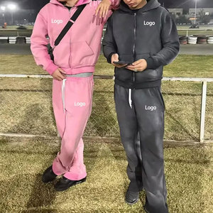 ชุดวอร์มสไตล์วินเทจแบบดิสเทรส ชุดเซ็ตเสื้อฮู้ดดี้ทรงแฟลร์ย้อมสีเอซิดและกางเกงขายาวทรงสเวตแพนท์  สำหรับผู้ชาย สตรีทแวร์ลายกราฟิก - Product Image 2