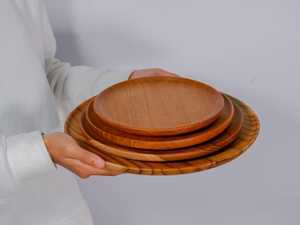 Ensemble d'assiettes de service en bois faites à la main, design minimaliste, finition naturelle, vaisselle, bol pour la cuisine, cadeau - Product Image 2