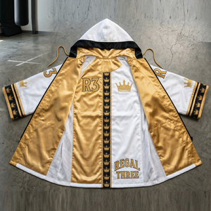 Bata de Boxeo Regal Three, Dorada y Blanca, con Logotipo Bordado, Unisex, para Artes Marciales, Chaqueta Abierta, Bata para Combate de Boxeo - Product Image 1