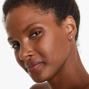 Pendientes de Plata de Ley 925 de Lujo con Moissanita y Diamantes, Diseño Geométrico Elegante, Engaste Pavé Brillante, Joyería Fina - Product Image 5