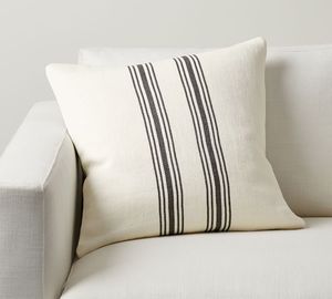 ปลอกหมอนอิงสไตล์โบโฮสุดหรูสำหรับตกแต่งห้องนั่งเล่น  ออกแบบเองได้ พร้อมหมอนอิงดีไซน์เนอร์สไตล์โบโฮ จาก INDIAN TEXTILES H/L - Product Image 1