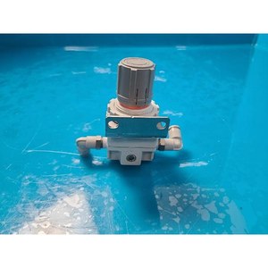 Régulateur de vide SMC IRV2000-02BG d'occasion – Pièces d'équipement semi-conducteur d'époque - Product Image 2