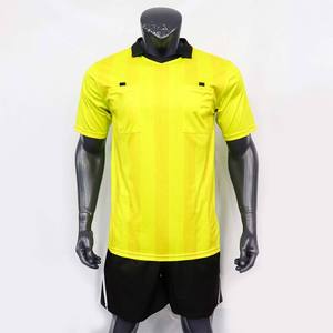 เสื้อกรรมการฟุตบอลชายแบบกำหนดเอง ลายทางสีส้ม แขนสั้น โพลีเอสเตอร์ 100% ระบายอากาศได้ดี ชุดฟุตบอลสำหรับผู้ใหญ่ - Product Image 2